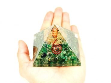 Crystal Dreams Orgonite Pyramid - Green Jade