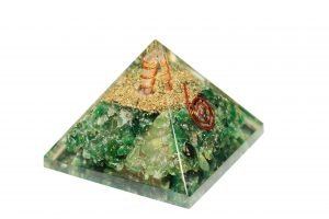 Pyramide d’orgone – jade (M)