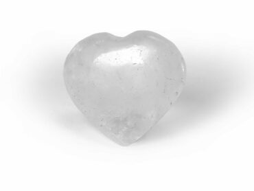 Clear quartz heart gem - Crystal Dreams