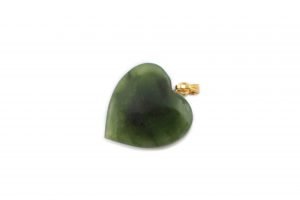 Collier pendentif en forme de cœur en jade noir glacé certifié, diamants et nacre - En vente sur France