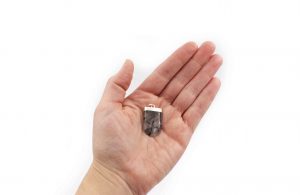 Pendentif en quartz tourmaline “U” et argent sterling