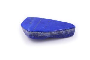 Pièces polies en Lapis Lazuli de forme libre