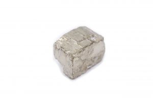 Cube de pyrite brut