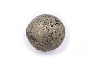 Sphère de pyrite brute