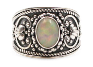 Bague d’opale “oval” en argent sterling