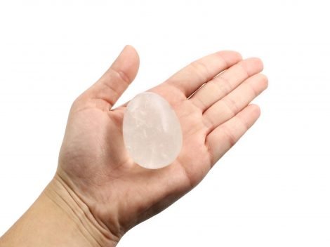Clear Quartz Quartz claire Egg Oeuf (Hand)- Crystal Dreams