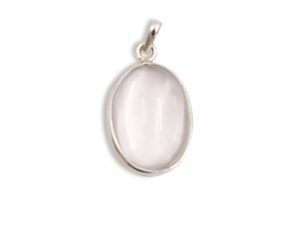Pendentif “ovale” de quartz clair en argent sterling