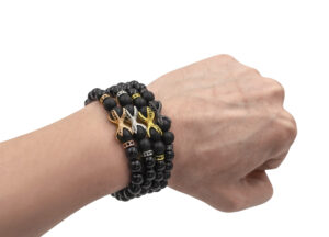 Bracelet en agate noir avec breloque d’étoile (8 mm)