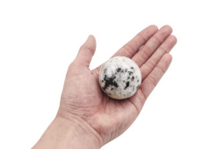 Sphère en pierre de lune