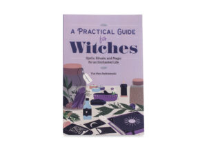 Livre “A Practical Guide for Witches Book” (version anglaise seulement)
