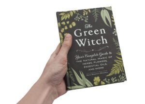 Livre “The Green Witch” (version anglaise seulement)