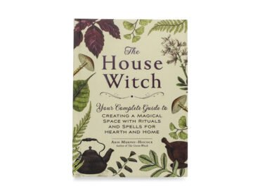 The House Witch Book - Crystal Dreams