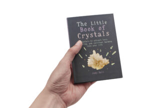 Livre “The Little Book of Crystals” (version anglaise seulement)