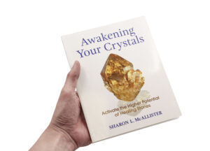 Livre “Awakening Your Crystals” (version anglaise seulement)
