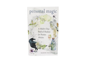 Livre “Personal Magic: A Modern-Day Book of Shadows for Positive Witches” (version anglaise seulement)