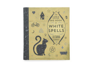 Livre “The Little Big Book of White Spells” (version anglaise seulement)