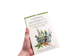 “The Herbal Alchemist’s Handbook”(version anglaise seulement)
