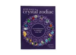 Livre “Crystal Zodiac” (version anglaise seulement)
