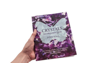 Livre “Crystals to Empower You” (version anglaise seulement)
