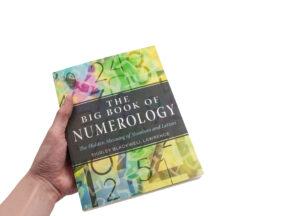 Livre “The Big Book of Numerology Book” (version anglaise seulement)