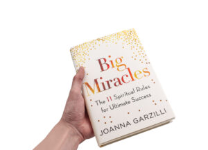 Livre “Big Miracles: The 11 Spiritual Rules” (version anglaise)
