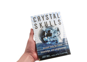 Livre “Crystal Skulls” (version anglaise seulement)