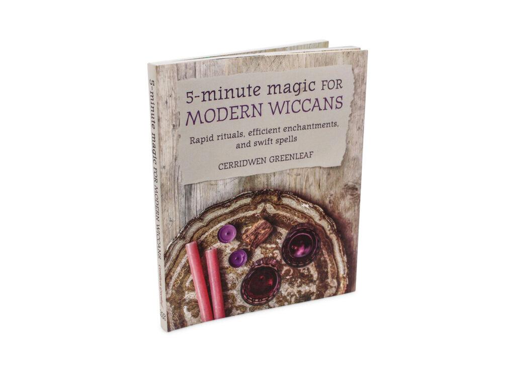 5 Minute Magic for Modern Wiccans Book - Crystal Dreams