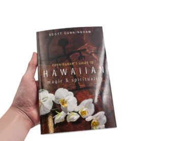 Cunningham's Guide to Hawaiian Magic & Spirituality Book - Crystal Dreams