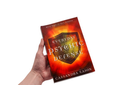 Everyday Psychic Defense - Books - Crystal Dreams