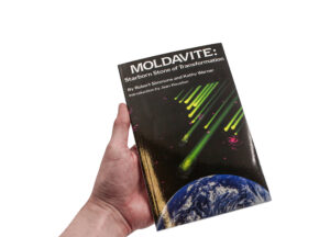 Livre “Moldavite: Starborn Stone of Transformation” (version anglaise seulement)