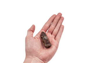 Prisme en quartz avec inclusions (quartz shaman)
