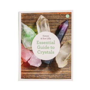 Livre “Essential Guide To Crystals” (version anglaise seulement)