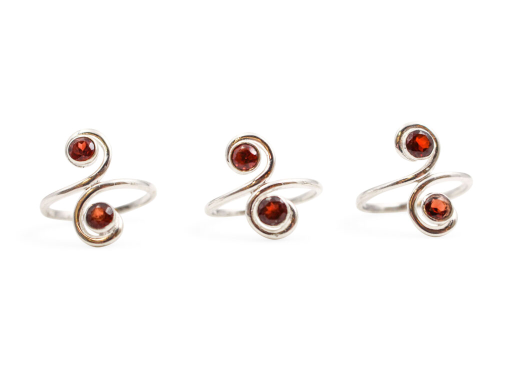 Garnet Twin-Flame 925 Sterling Silver Ring - Crystal Dreams