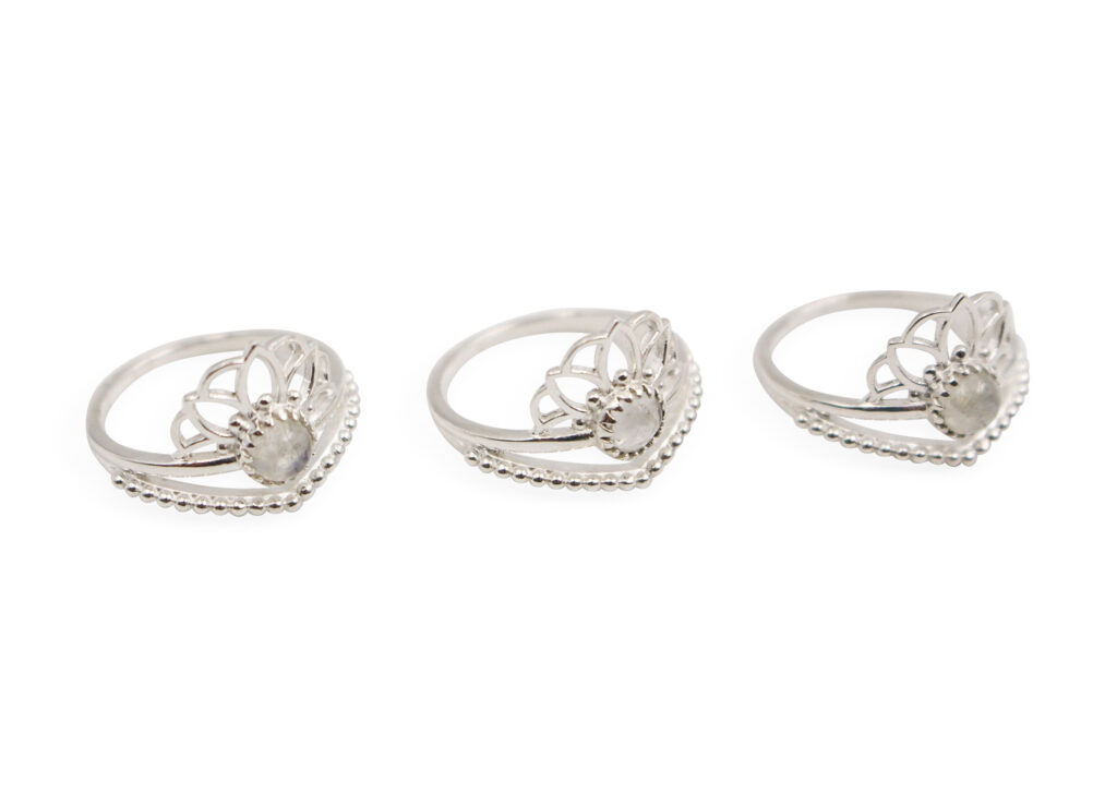 Variable Moonstone Dignitas 925 Ring - Crystal Dreams