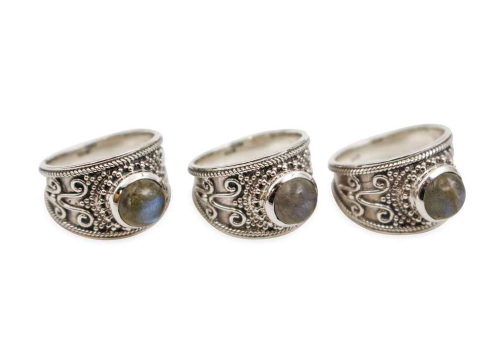 Labradorite _Might_ Sterling Silver Ring - Crystal Dreams