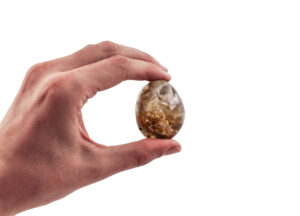 Lentille en quartz avec inclusions (quartz shaman)