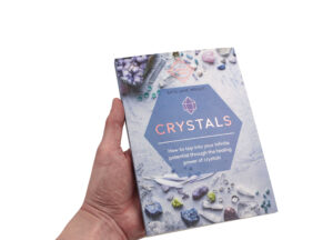 Livre “Crystals: How to tap into your infinite potential through the healing power of crystals” (version anglaise seulement)