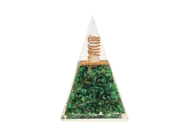 Pyramide d’orgone nubienne – Jade (haute)