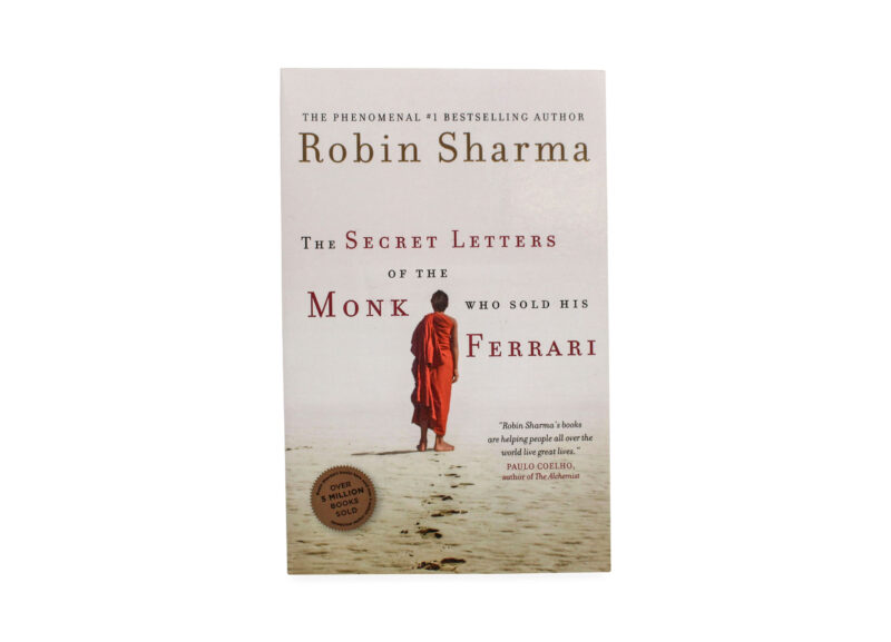 Livre “The Secret Letters Of The Monk Who Sold His Ferrari” (version anglaise seulement)