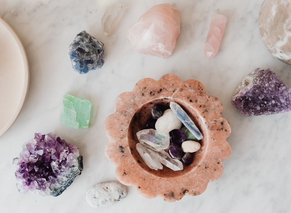 Crystals for Anxiety: 8 Great Options to Soothe the Body & Soul - Crystal Dreams, how to cleanse crystals, comment purifier vos cristaux, purifier vos cristaux