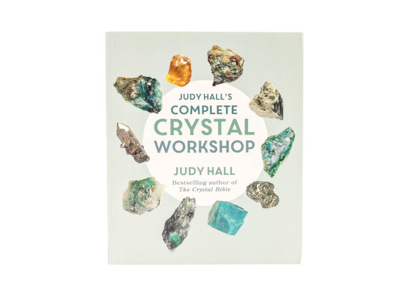 Livre “Judy Hall’s Complete Crystal Workshop” (version anglaise seulement)