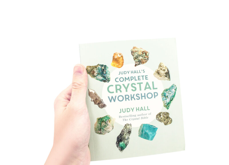 Livre “Judy Hall’s Complete Crystal Workshop” (version anglaise seulement)