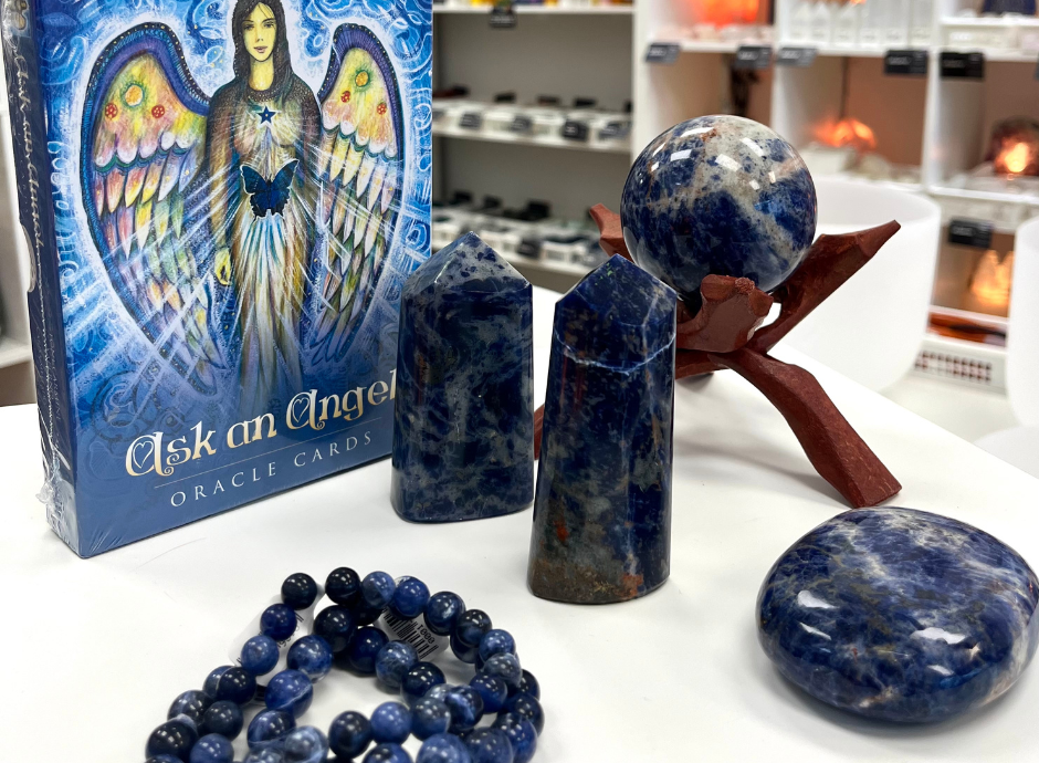 Sodalite: The Crystal of Clarity and Intuition - Crystal Dreams