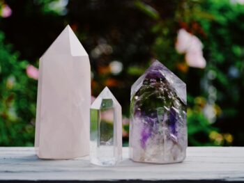 Crystal cleansing, crystal use, how to use crystal, how to clean crystal, what is crystal, que sont les cristaux, purifier les cristaux, nettoyer les cristaux, utiliser un cristal, utiliser les cristaux