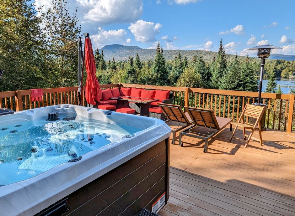 Private dock with lake access at a St-Donat vacation rental.