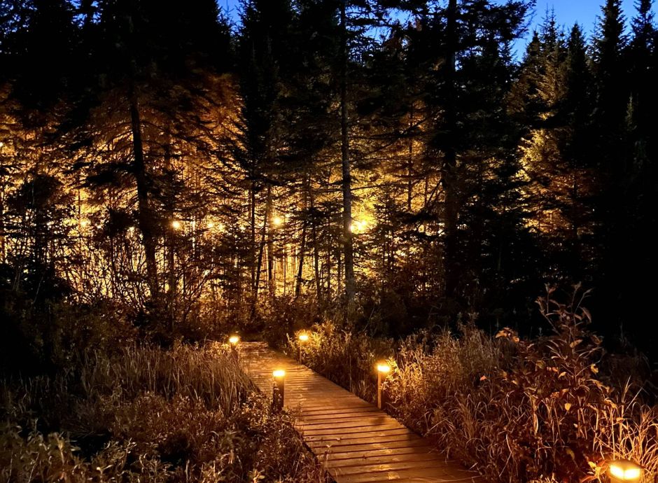 Private dock with lake access at a St-Donat vacation rental.