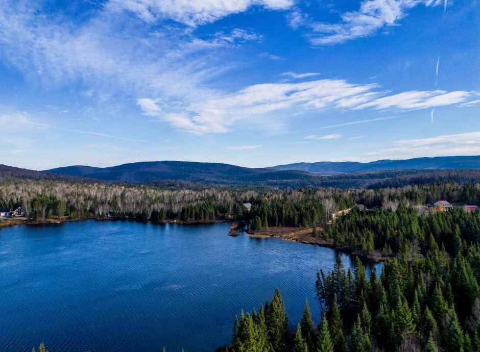 Private dock with lake access at a St-Donat vacation rental.