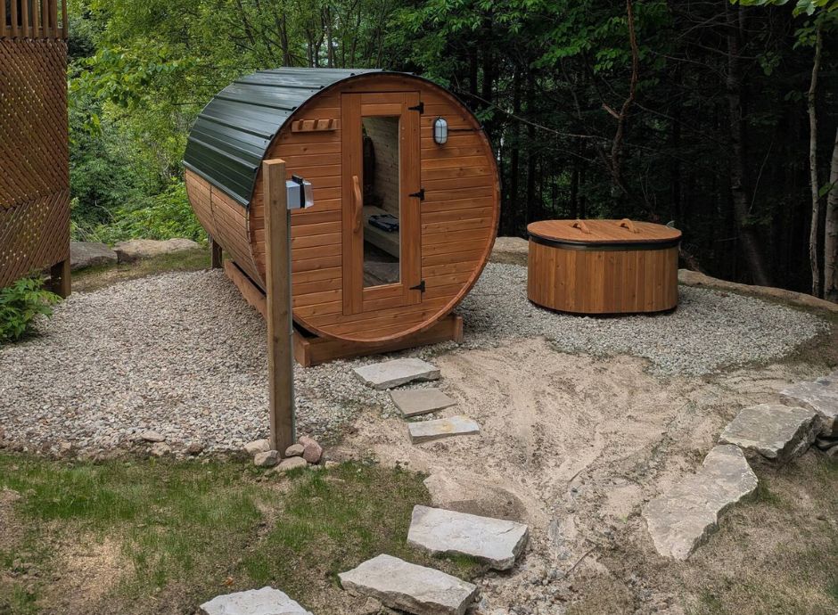 Private dock with lake access at a St-Donat vacation rental.