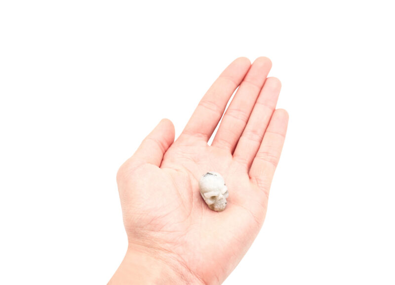 Mini crâne en pierre de lune